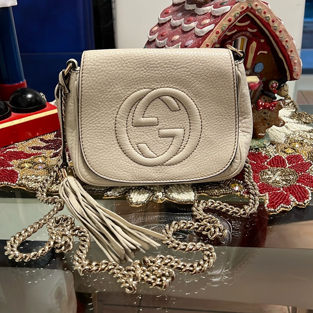 COPY - Gucci
Soho Chain Crossbody Bag Leather Small